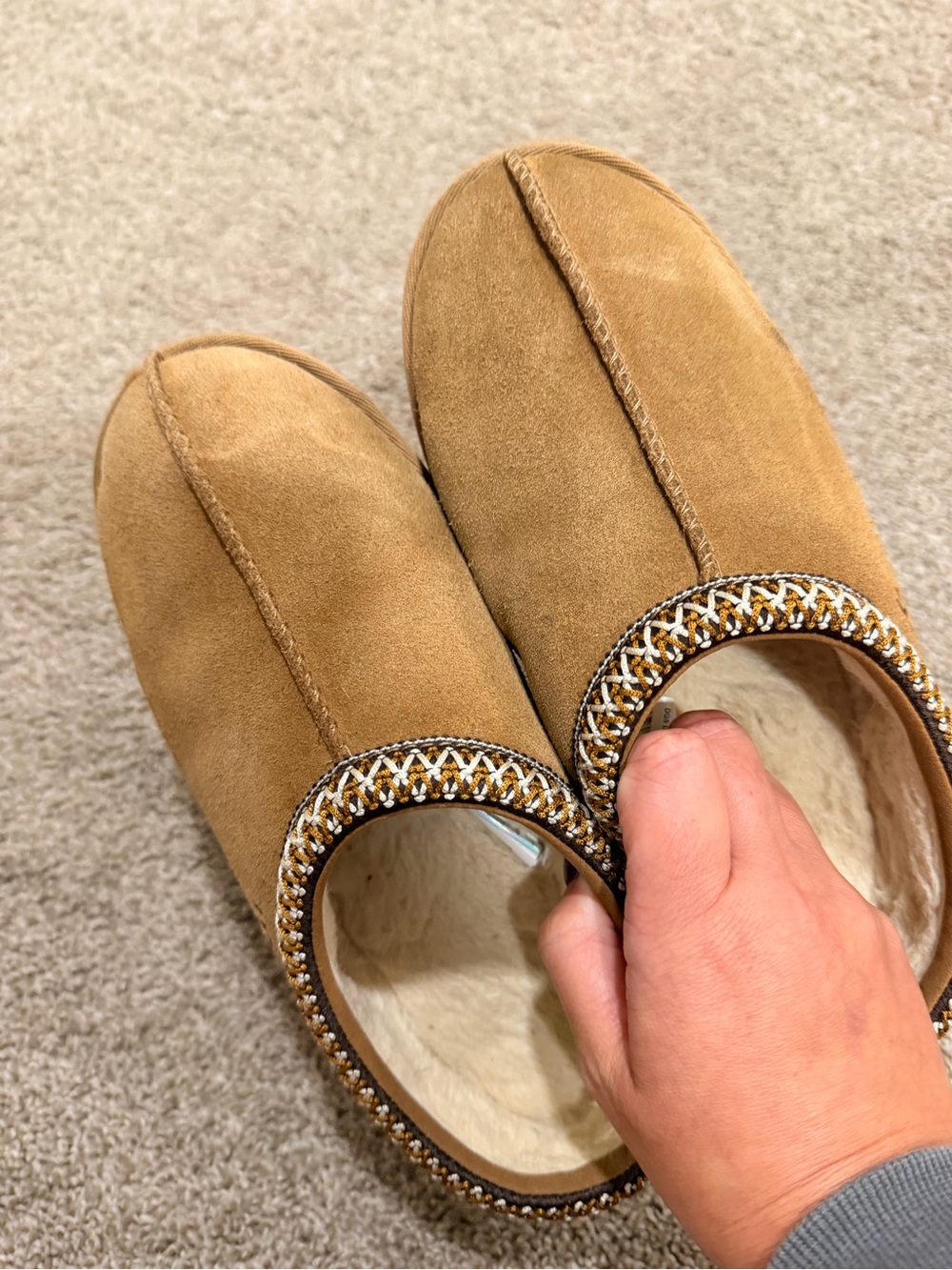 UGG womens Chestnut Suede Shearling-Lined Slip-On Clogs - Picture 2 of 6